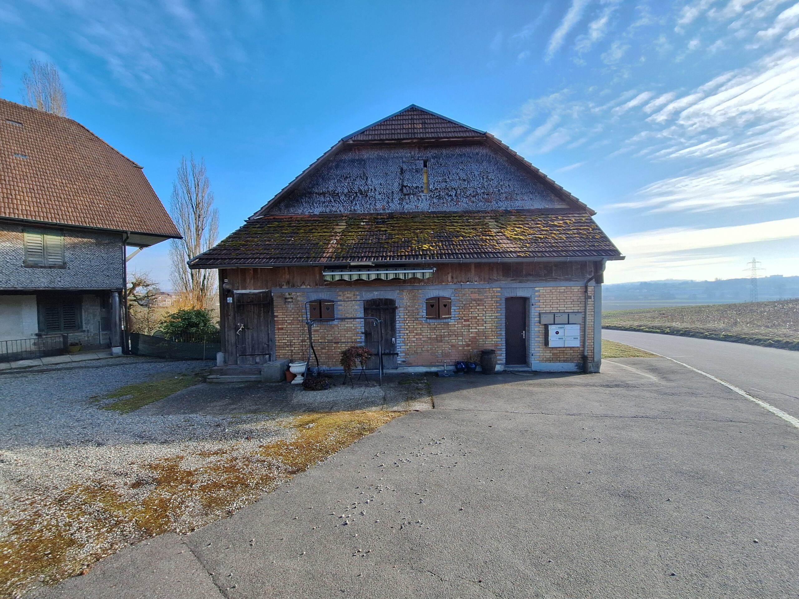 Schöne Ländlich gelegene 4,5 Zimmer Wohnung zu Vermieten