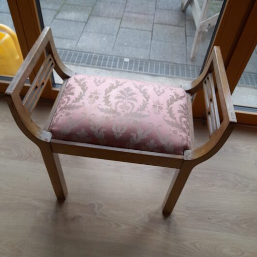 Antike Hocker  / Schemel