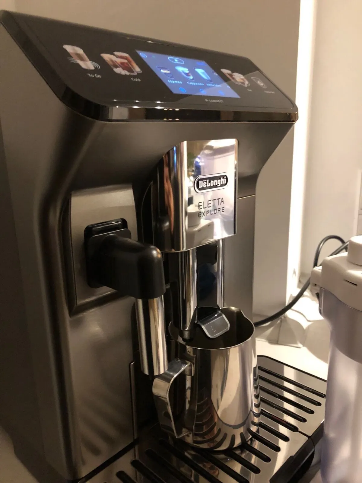 Kaffeevollautomat Delonghi Eletta Explore